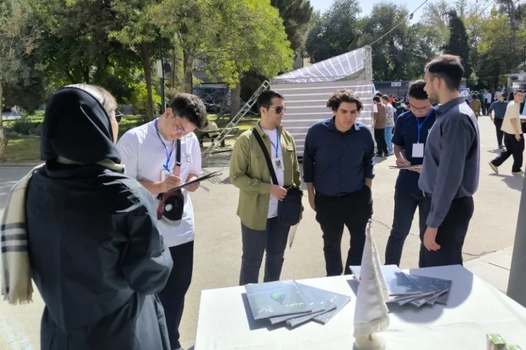 جشنواره اندیشمندان و دانشمندان جوان در کنار نودانشجویان دانشگاه تهران
