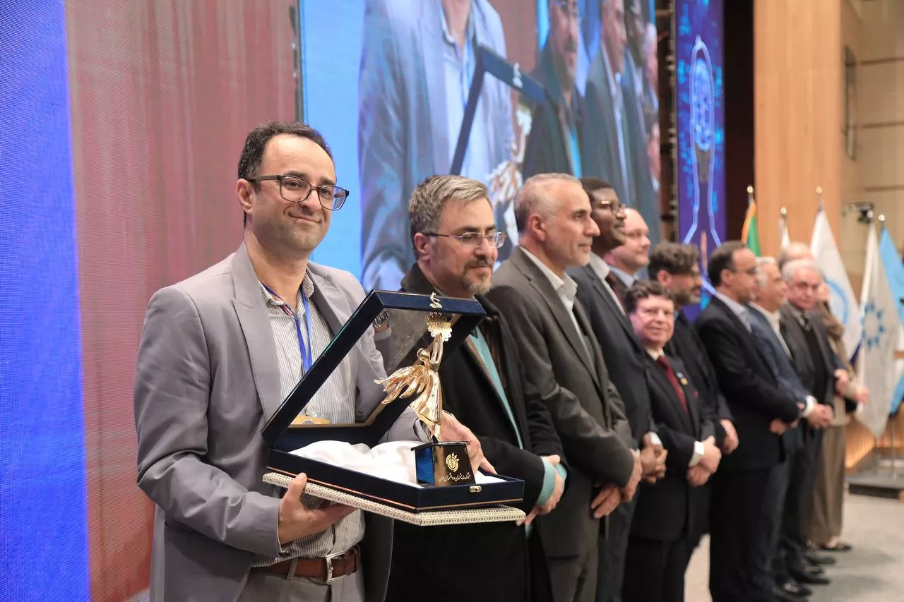 photo-5918012704356502436-y-6946357a86e5b