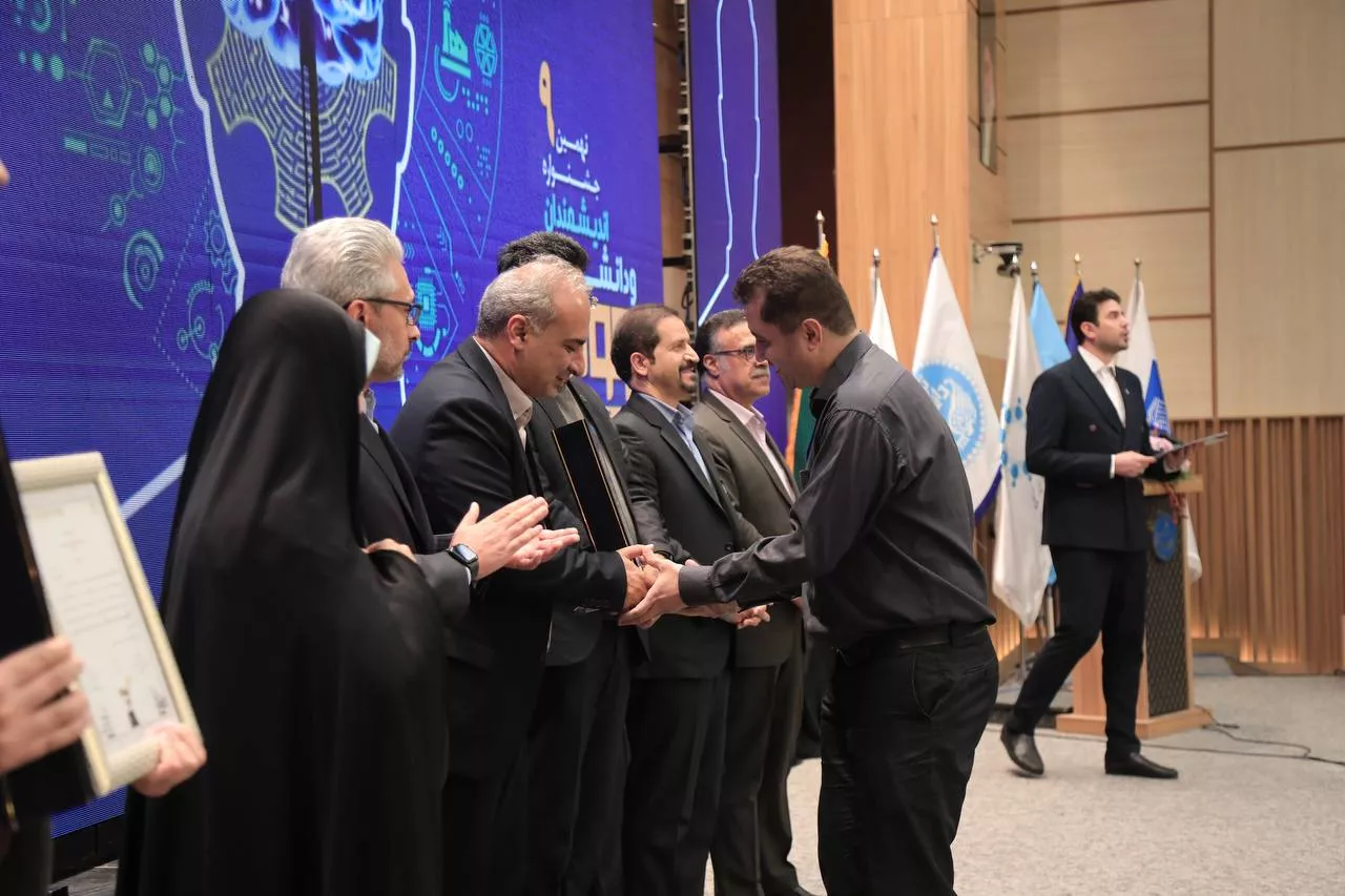 photo-5918012704356502444-y-6946357c7b613