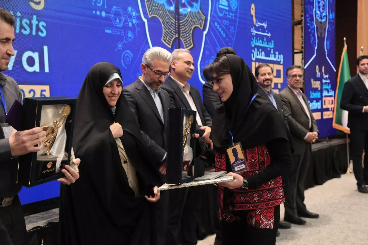 photo-5918012704356502478-y-69463582f21c2