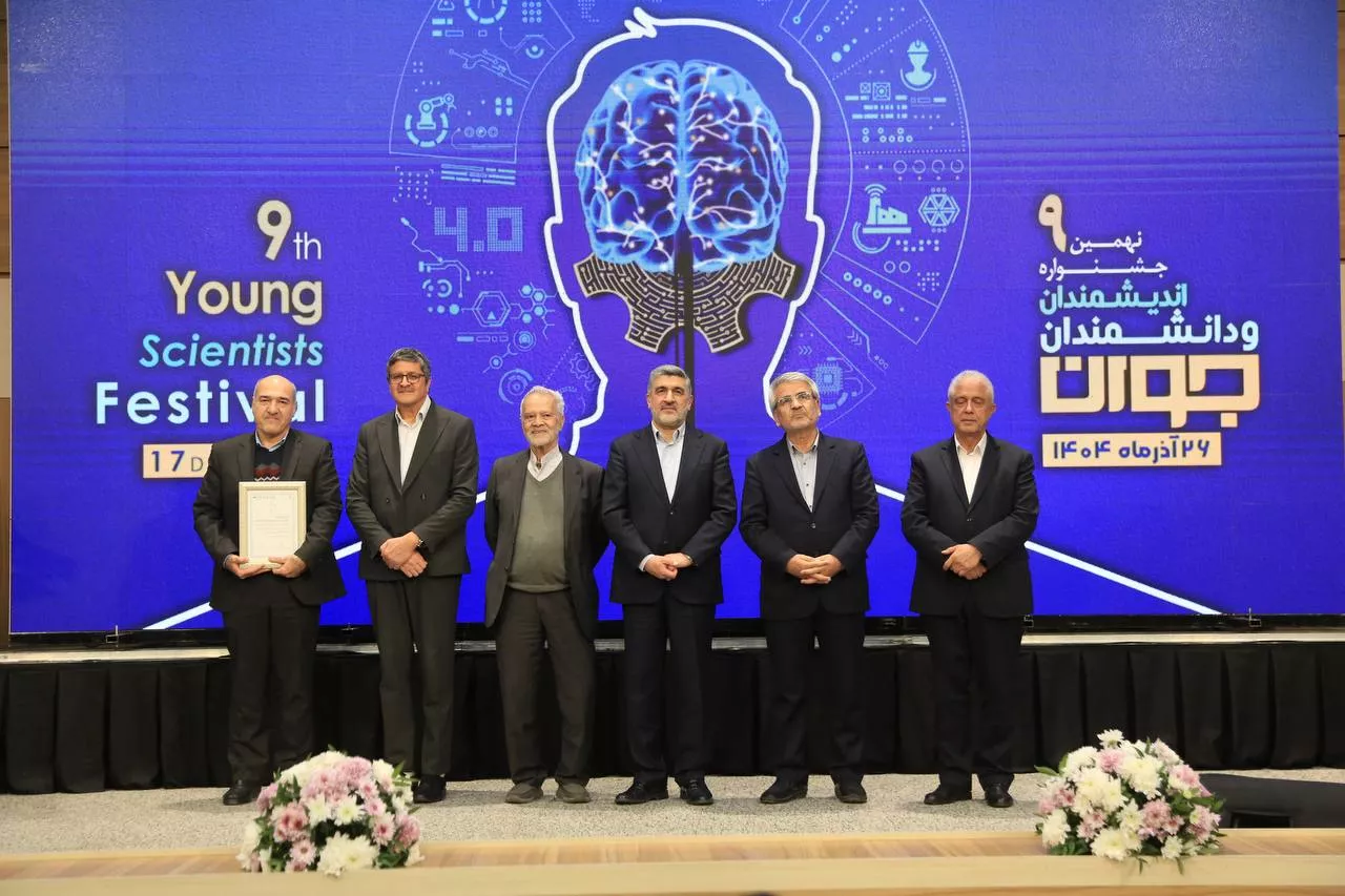 photo-5918012704356502719-y-69463586a39d3