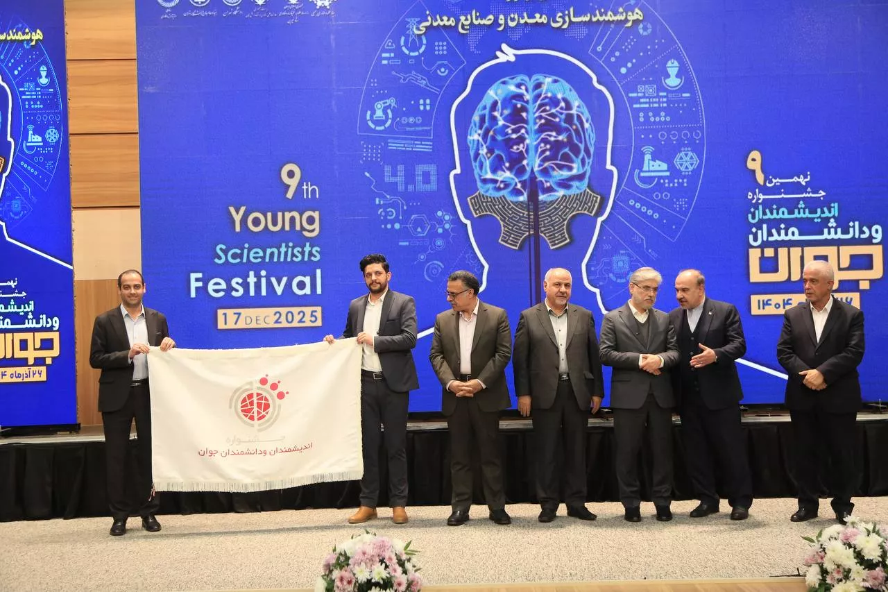 photo-5918012704356502723-y-69463588450f6