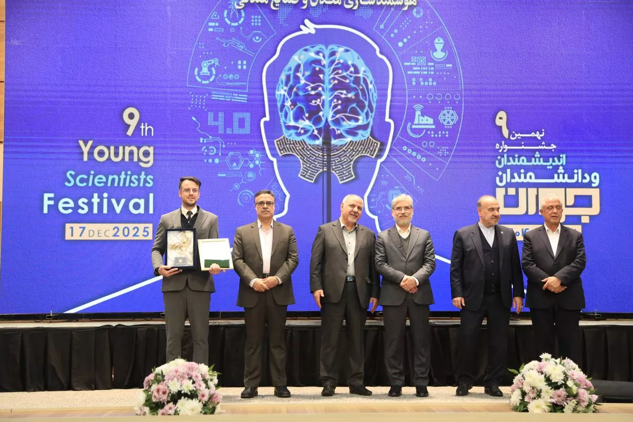 photo-5918012704356502725-y-69463588dca09