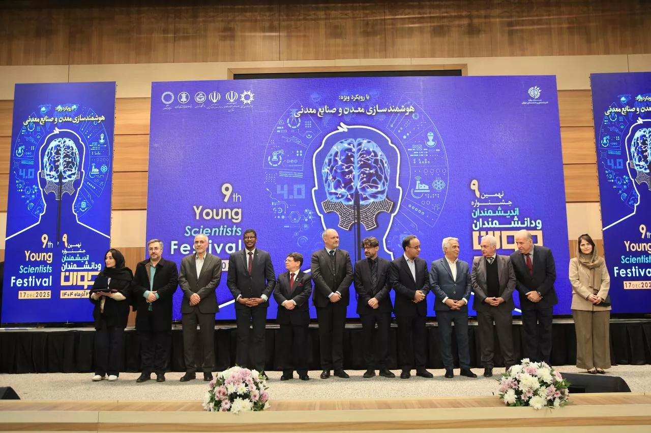 photo-5918012704356502732-y-694636f4cbb4d