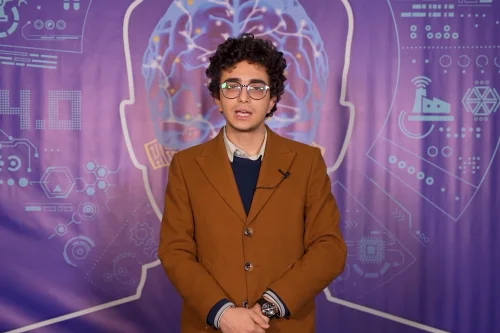 گفت و گو با جناب آقای یونس خسروبیگی در جشنواره اندیشمندان و دانشمندان جوان