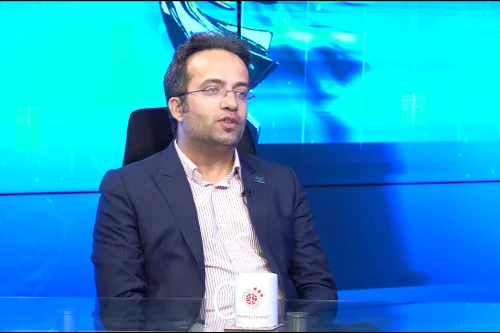 گفت و گو با جناب آقای هادی ارجمند برگزیده جشنواره هشتم در جشنواره اندیشمندان و دانشمندان جوان