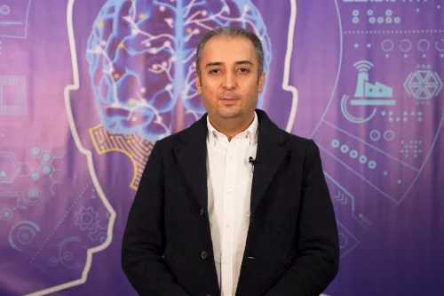 گفت و گو با جناب آقای امین پیله چی در جشنواره اندیشمندان و دانشمندان جوان