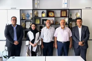 بررسی راهکارهای توسعه همکاریهای علمی و بینالمللی جشنواره اندیشمندان و دانشمندان جوان با دکتر سیامک یاسمی